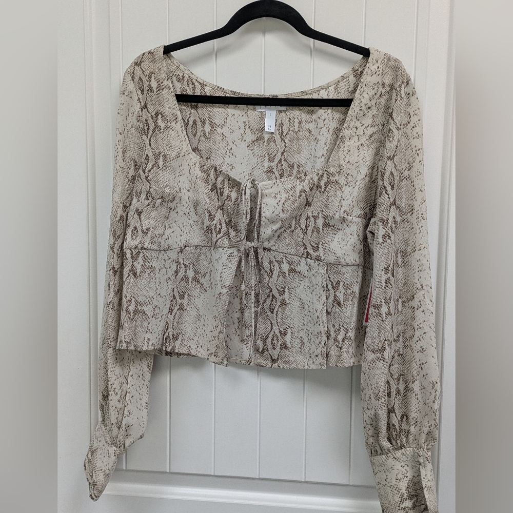 Leith Snake Print Tie Front Crepe Blouse